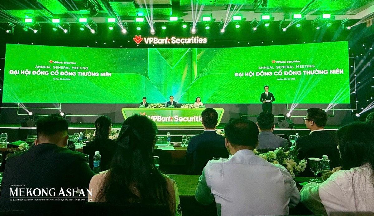 ĐHĐCĐ VPBankS: Cổ đông ‘chất vấn’ lãnh đạo về giá cổ phiếu thấp