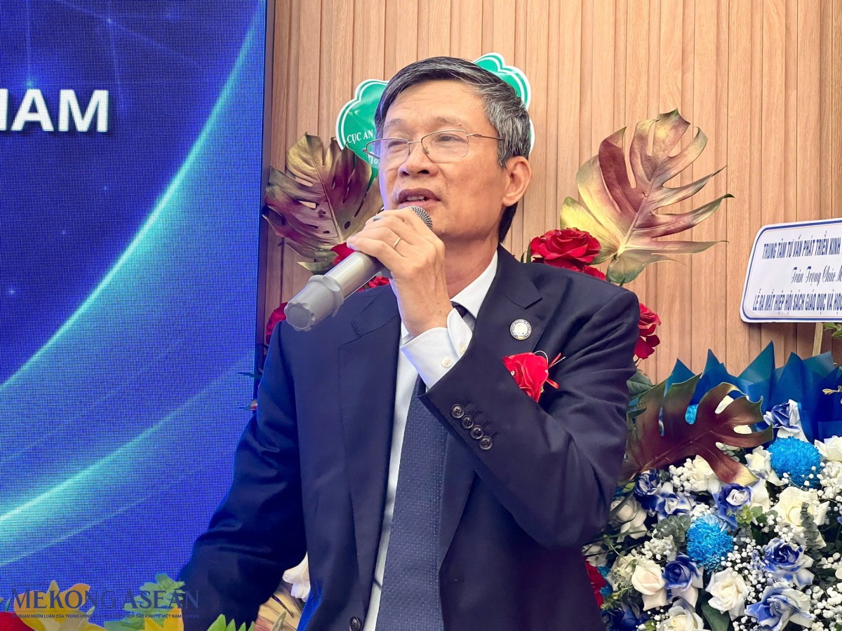 ông Nguyễn Khắc Khanh