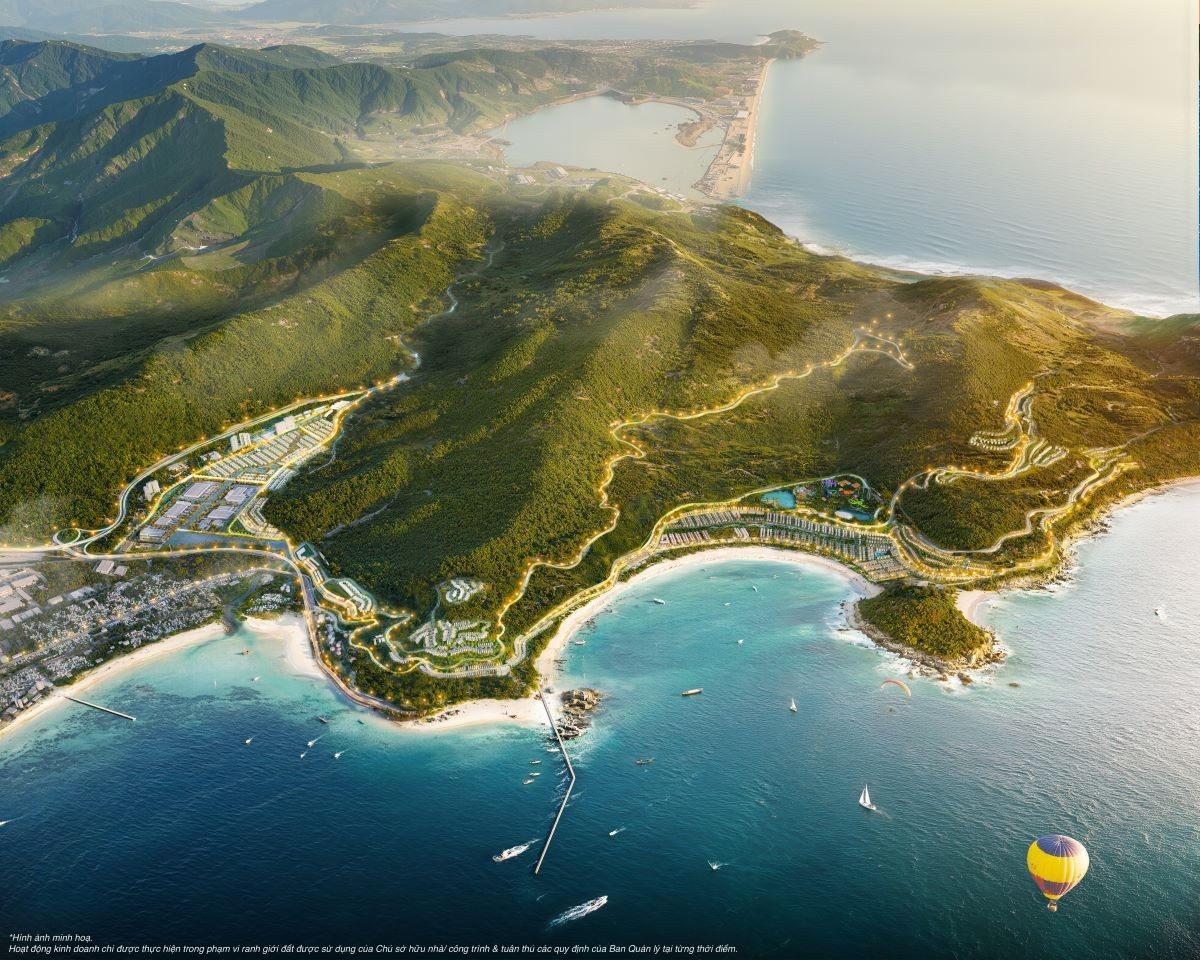 Vinhomes Hải Vân Bay nằm ngay dưới chân đèo Hải Vân, hội tụ trọn vẹn cùng lúc cảnh sắc biển - núi - rừng.