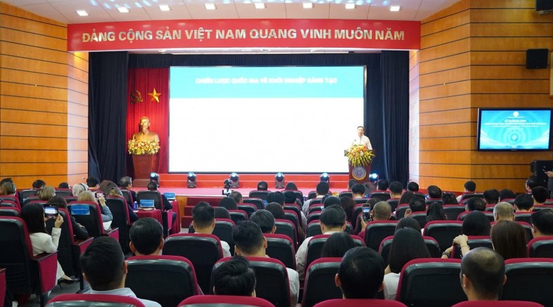 Trong khuôn khổ lễ hưởng ứng Ngày Sáng tạo và Đổi mới sáng tạo thế giới năm 2026 diễn ra ngày 21/4, Bộ Khoa học và Công nghệ chỉ đạo tổ chức cuộc thi sáng kiến khoa học 2026.