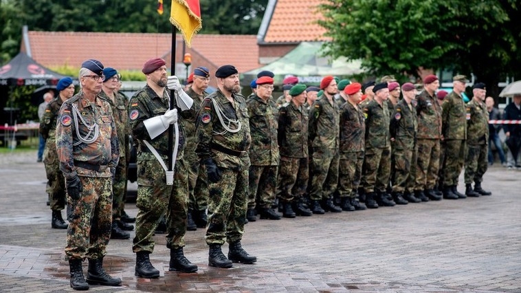 Thiếu tân binh, Đức đề xuất nâng tuổi quân dự bị lên 70