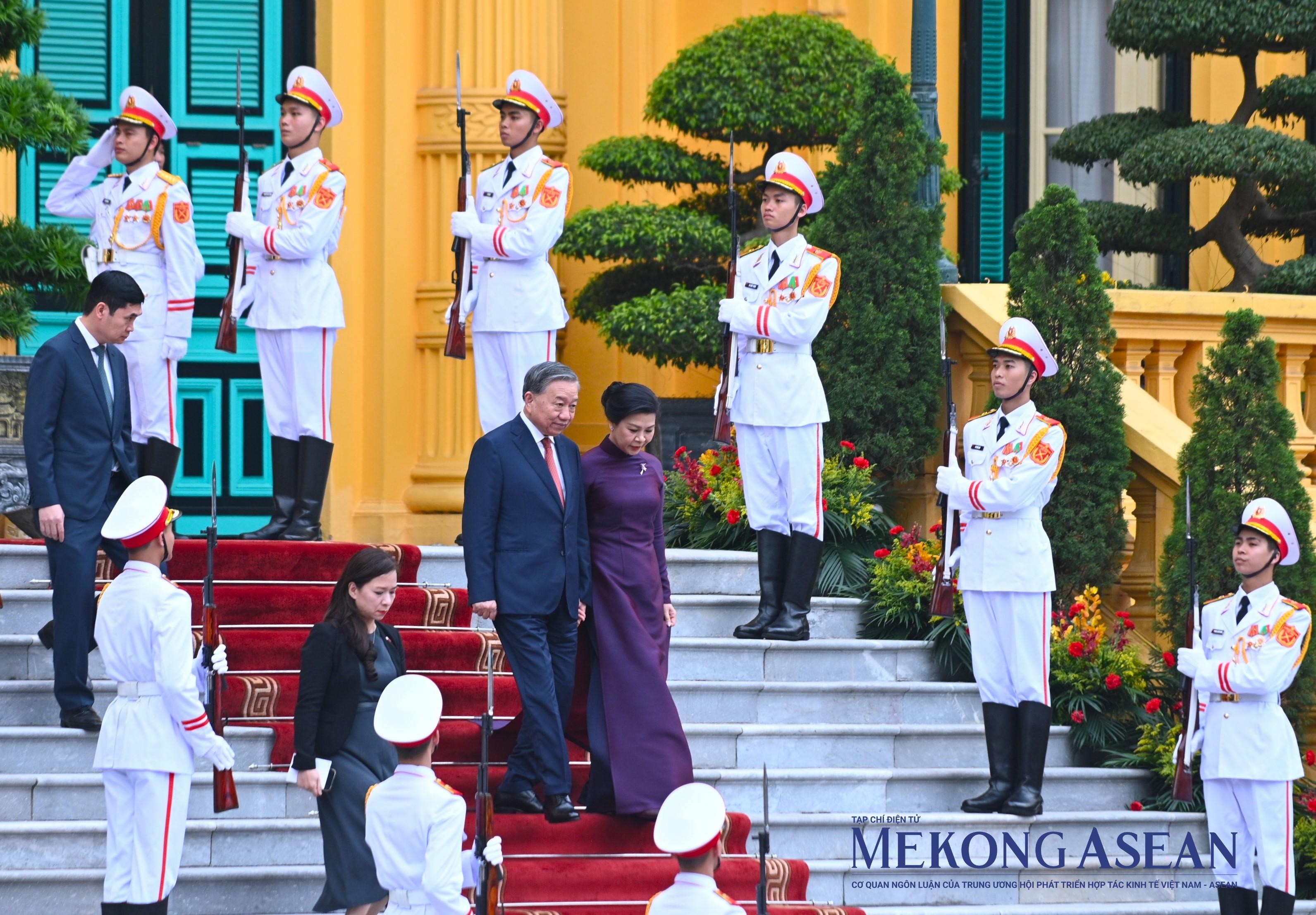 Việt Nam bắn 21 loạt đại bác chào đón Tổng thống Hàn Quốc