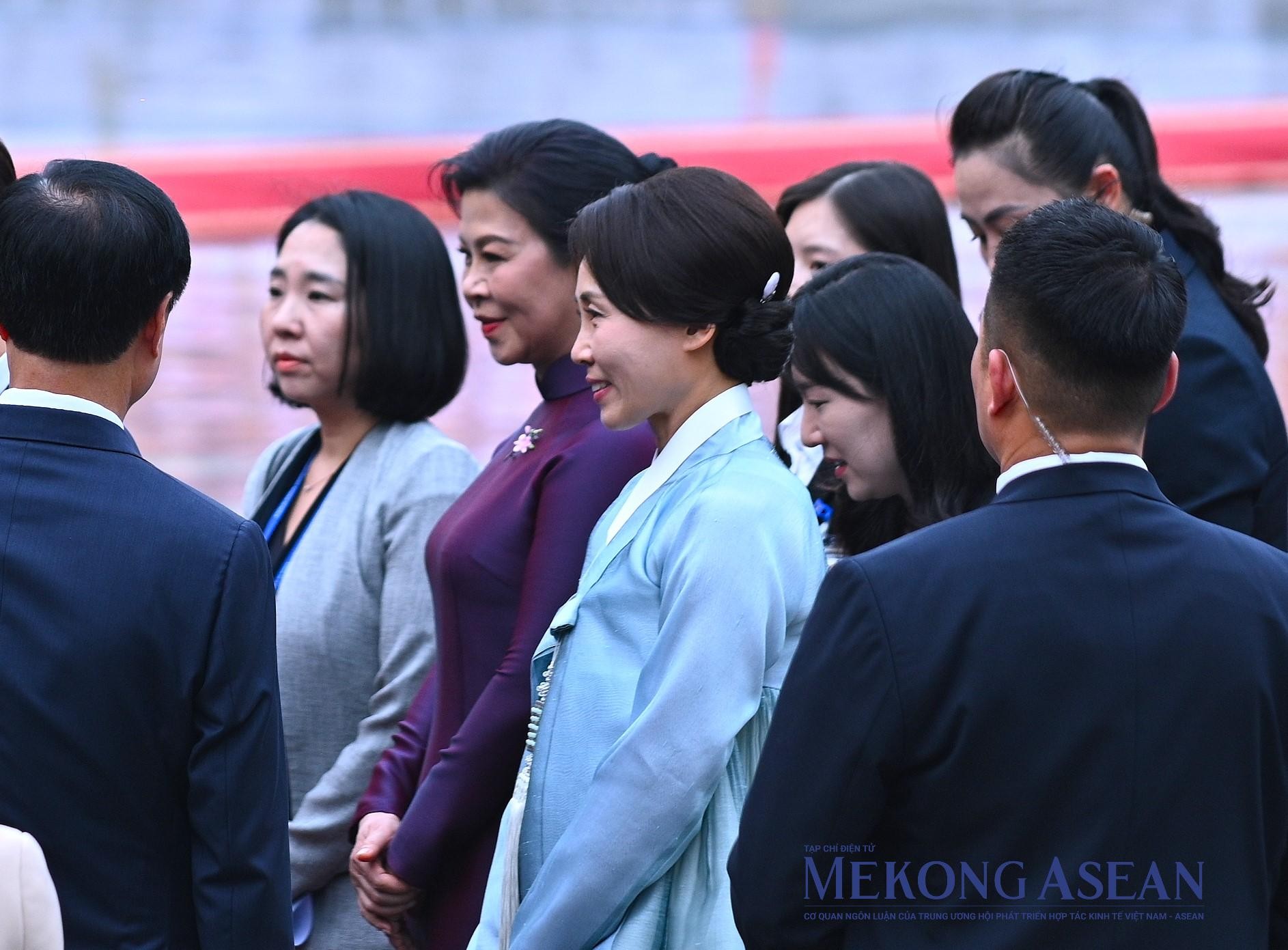 Việt Nam bắn 21 loạt đại bác chào đón Tổng thống Hàn Quốc