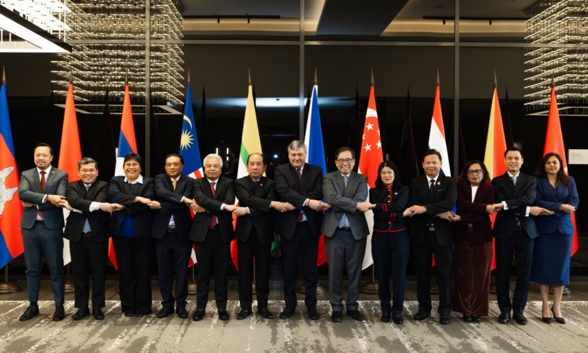 ASEAN - Nga đẩy mạnh hợp tác cung ứng năng lượng ổn định và bền vững