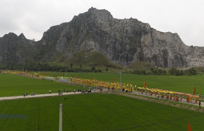 Linh thiêng lễ rước nước ở chùa Nhẫm Dương, Hải Phòng