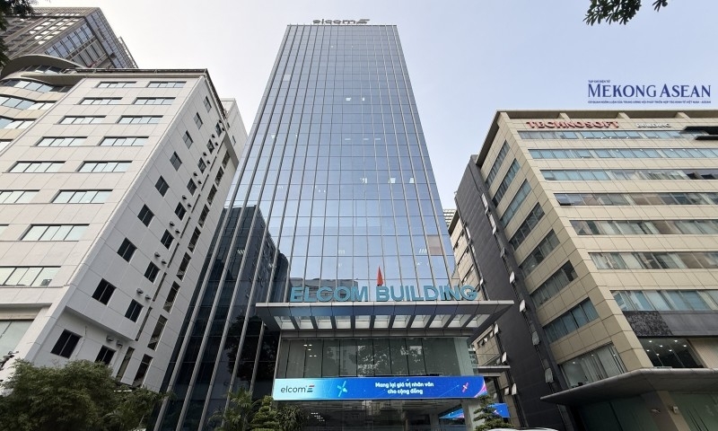 Elcom chi hơn 50 tỷ đồng mua thêm cổ phần tại Tập đoàn Thương mại Hà Nội