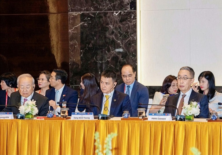 Ký kết 73 thỏa thuận hợp tác tại Diễn đàn Kinh tế Việt Nam – Hàn Quốc