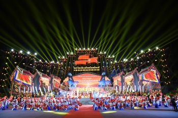 Tưng bừng khai mạc lễ hội văn hóa dân gian Phố Hiến ở Hưng Yên