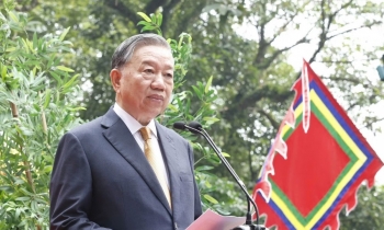 Tổng Bí thư, Chủ tịch nước gặp gỡ, nói chuyện với bà con tại Đền Hùng