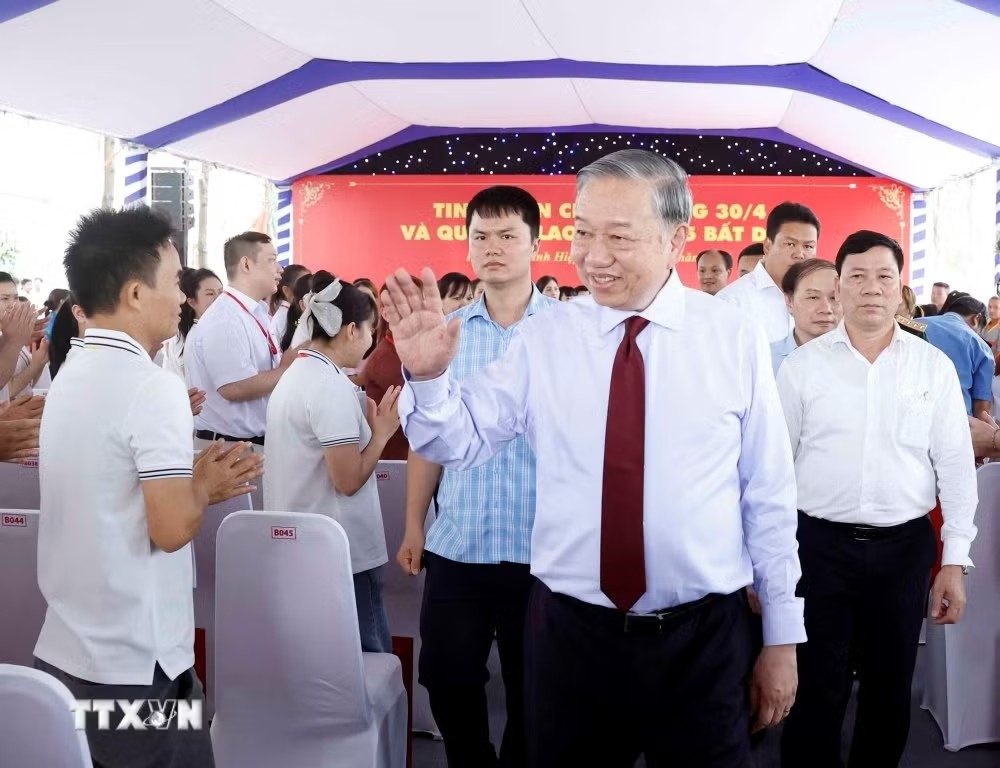 Tổng Bí thư, Chủ tịch nước Tô Lâm thăm, động viên công nhân, người lao động tiêu biểu tại Thành phố Hồ Chí Minh - Ảnh: /TTXVN