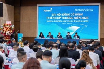 Chủ tịch HĐQT Vũ Văn Tiền: ABBank đang quá 
