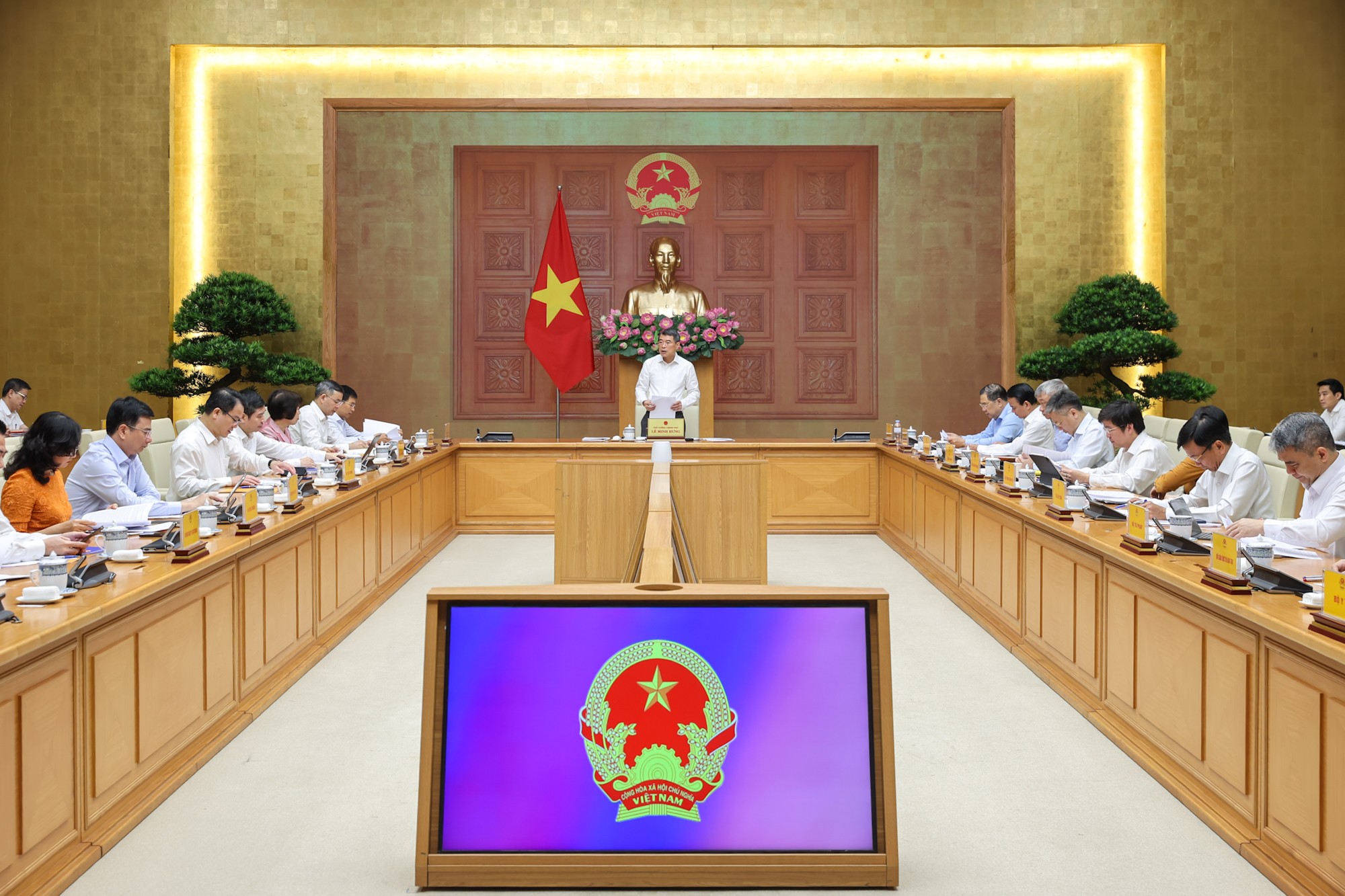 Thủ tướng Chính phủ Lê Minh Hưng chủ trì cuộc làm việc với Bộ Tài chính - Ảnh: VGP/Nhật Bắc