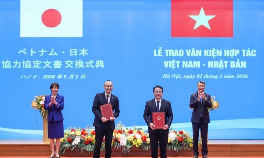 Việt Nam - Nhật Bản trao nhiều văn kiện hợp tác
