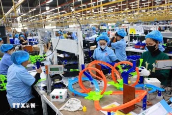 Áp lực chi phí leo thang, đơn hàng mới của ngành sản xuất Việt giảm tốc