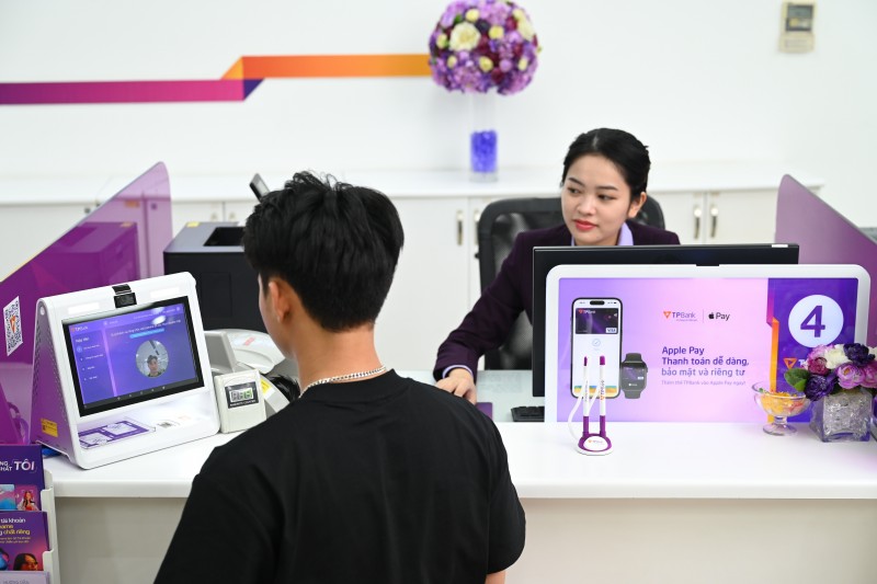 Để tích hợp AI vào quá trình ra quyết định cốt lõi, các ngân hàng cần bắt đầu từ hành trình trải nghiệm của khách hàng