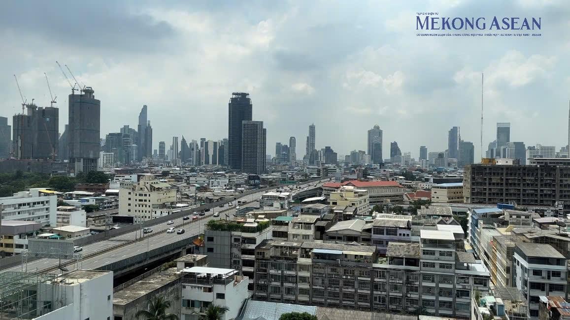 Moody's xếp 3 nước ASEAN vào nhóm thị trường mới nổi 'kiên cường' nhất