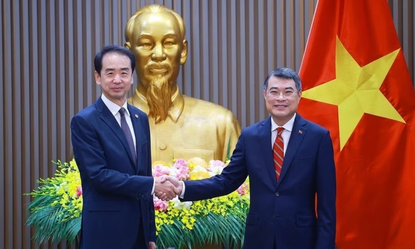Thủ tướng Lê Minh Hưng tiếp Đại sứ Trung Quốc Hà Vĩ