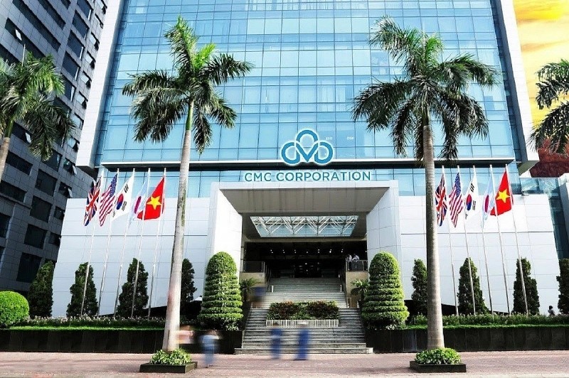 CMC miễn nhiệm một phó chủ tịch, tái cấu trúc khối công nghệ