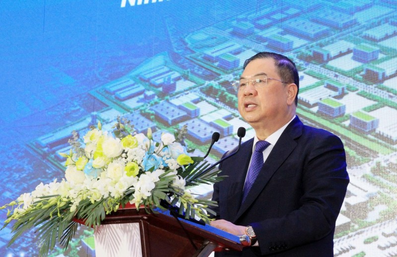 Phó Thủ tướng Thường trực Phạm Gia Túc phát biểu chỉ đạo tại buổi lễ.