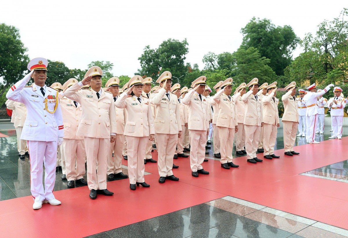 Lãnh đạo Đảng, Nhà nước vào Lăng viếng Chủ tịch Hồ Chí Minh