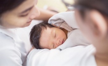 Phụ nữ sinh đủ 2 con trước 35 tuổi được hỗ trợ tối thiểu 2 triệu đồng