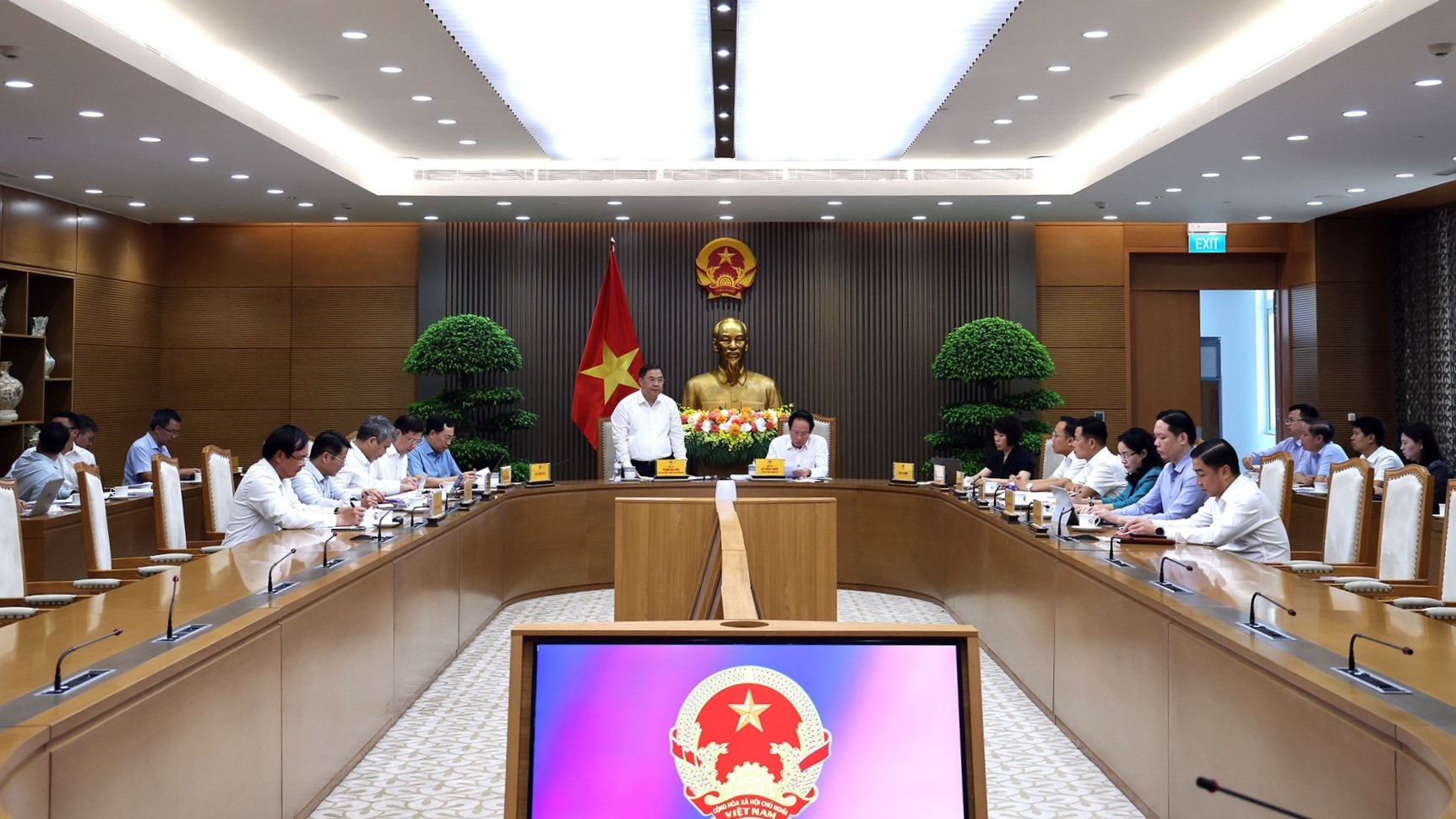 Đẩy nhanh hoàn thiện cơ chế đặc thù cho điện gió ngoài khơi
