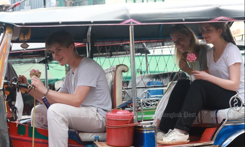 Du khách đến Thái Lan có thể chịu mức 