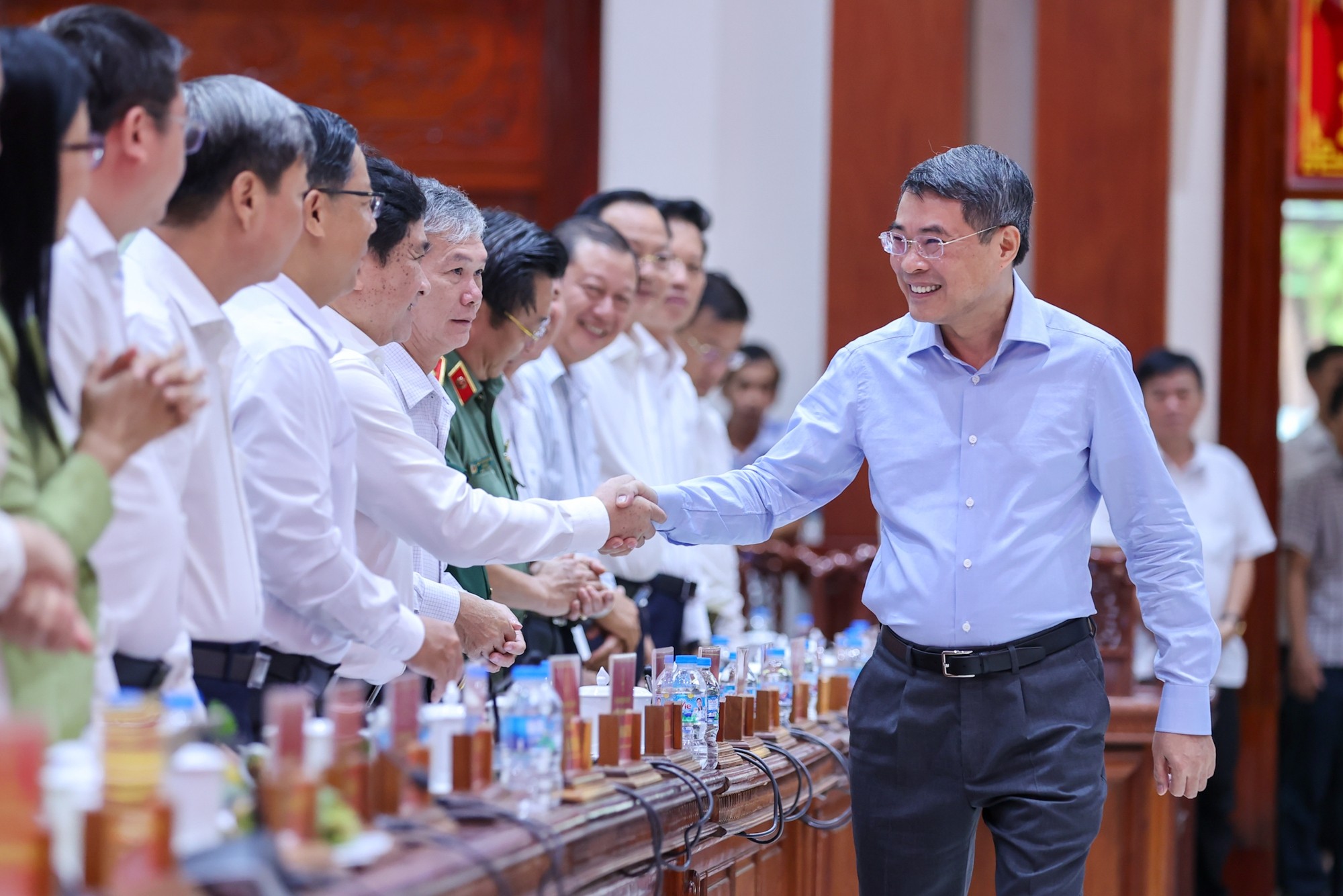 Thủ tướng Chính phủ Lê Minh Hưng làm việc với Ban Thường vụ Tỉnh ủy Đồng Tháp. Ảnh: VGP.