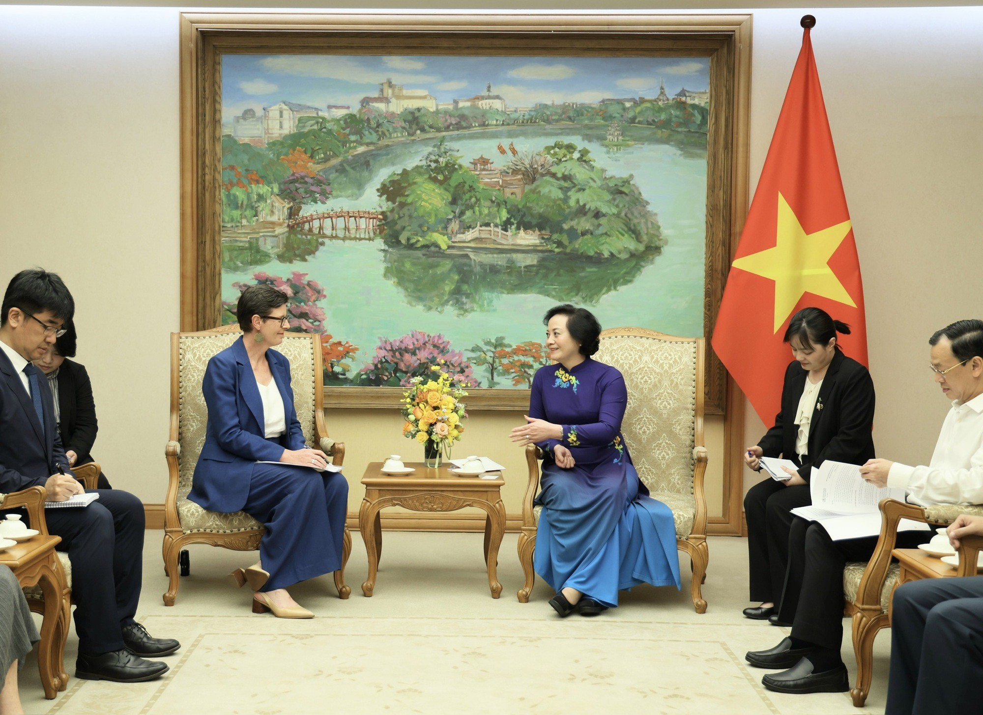 Phó Thủ tướng Phạm Thị Thanh Trà nhấn mạnh trong mọi giai đoạn phát triển, Việt Nam luôn xác định y tế và giáo dục giữ vị trí hàng đầu nhằm hướng tới mục tiêu phát triển bền vững - Ảnh: VGP/Thu Giang