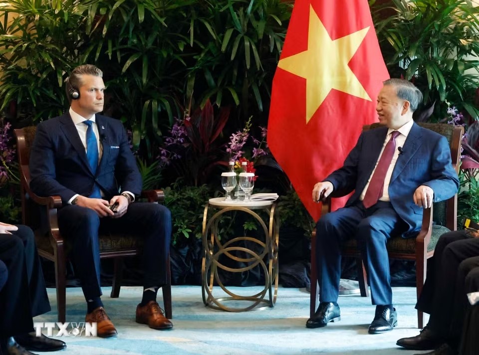 Tổng Bí thư, Chủ tịch nước Tô Lâm tiếp Bộ trưởng Bộ Chiến tranh Hoa Kỳ Pete Hegseth. Ảnh: Thống Nhất/TTXVN
