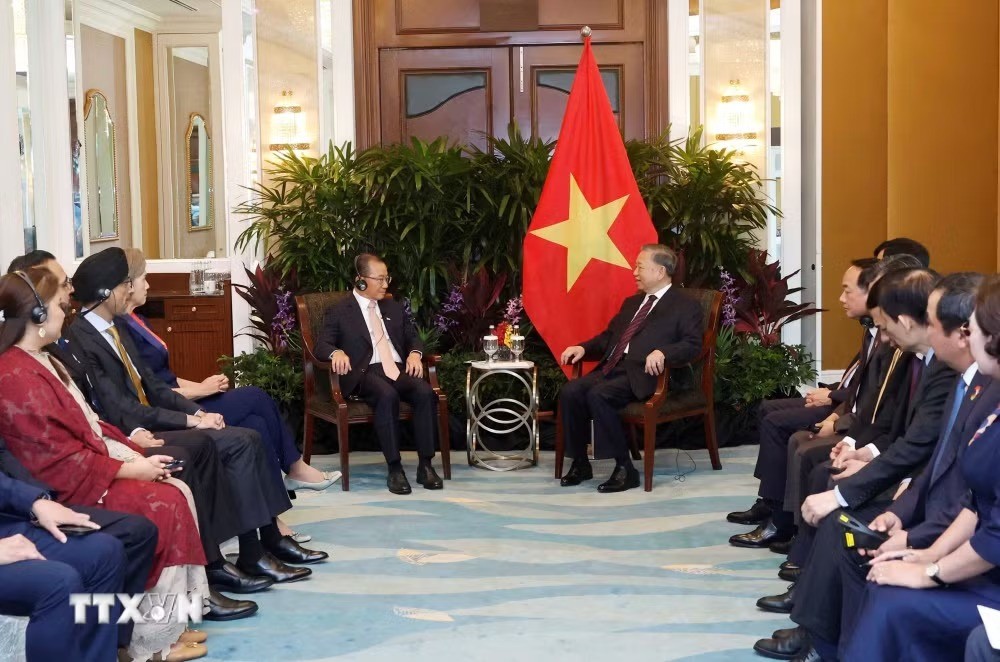 Tổng Bí thư, Chủ tịch nước cho rằng tin cậy chính trị luôn được duy trì, lĩnh vực đầu tư, thương mại và kết nối ngày càng mạnh mẽ, trong đó 23 khu VSIP là biểu tượng cho hợp tác kinh tế hiệu quả giữa hai nước - Ảnh: TTXVN