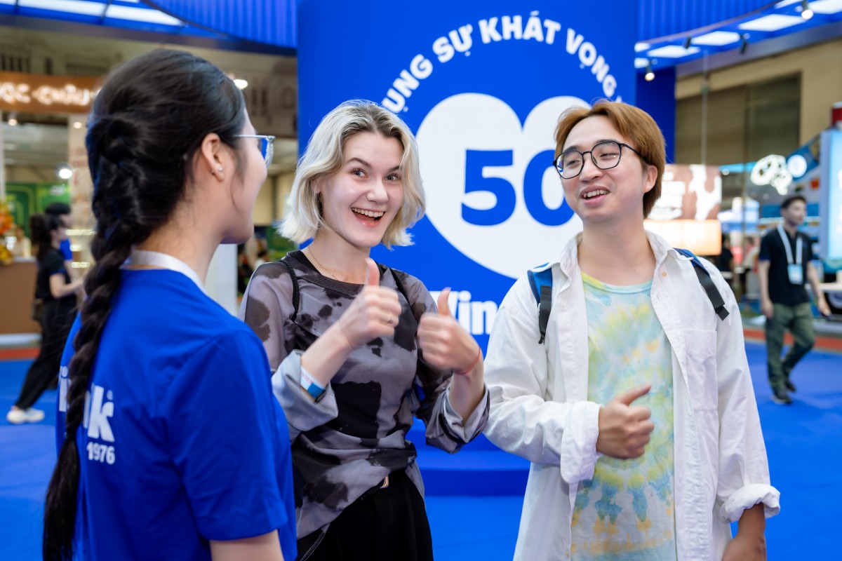 Gian hàng Vinamilk thu hút đông đảo khách tham quan tại triển lãm sữa 2026 Gian hàng Vinamilk thu hút đông đảo khách tham quan tại triển lãm sữa 2026