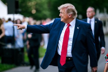 Ông Trump: Iran đồng ý không phát triển, không mua vũ khí hạt nhân