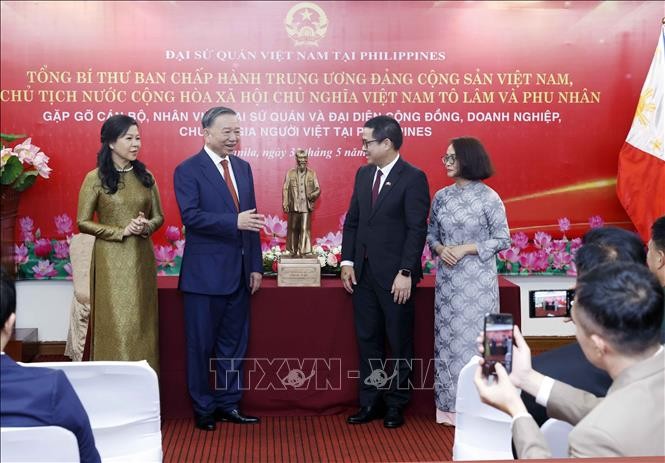 Kịp thời có các chính sách chăm lo cộng đồng người Việt ở nước ngoài