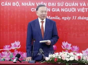 Tổng Bí thư, Chủ tịch nước gặp gỡ cộng đồng người Việt tại Philippines
