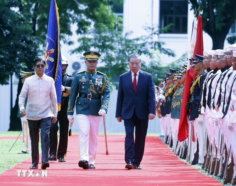 Philippines bắn 21 loạt đại bác chào đón Tổng Bí thư, Chủ tịch nước Tô Lâm