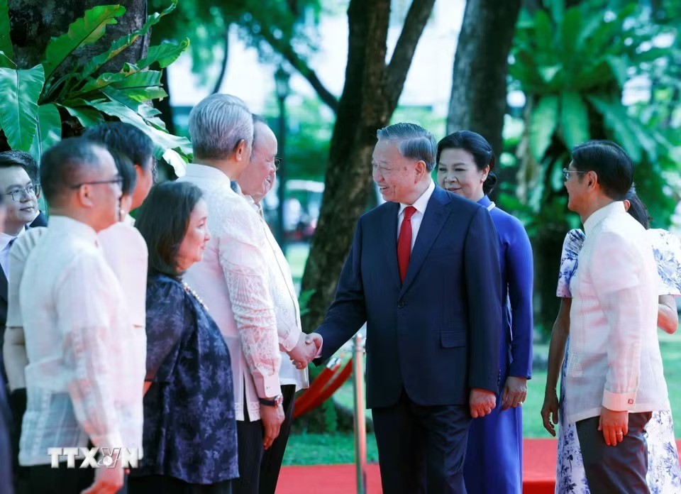 Philippines bắn 21 loạt đại bác chào đón Tổng Bí thư, Chủ tịch nước Tô Lâm