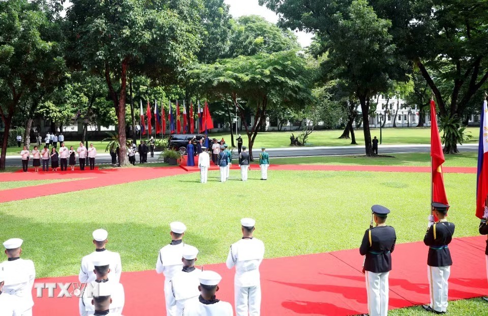 Philippines bắn 21 loạt đại bác chào đón Tổng Bí thư, Chủ tịch nước Tô Lâm