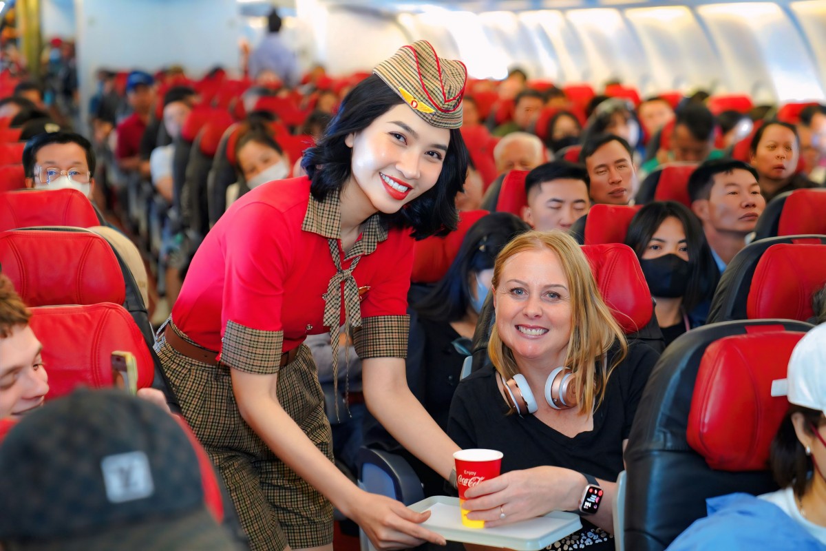 Phi hành đoàn Vietjet - Đại sứ của lòng hiếu khách và tinh thần tiên phong