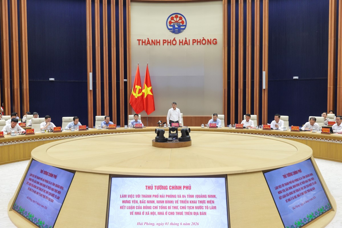 Thủ tướng Chính phủ Lê Minh Hưng chủ trì cuộc làm việc với lãnh đạo thành phố Hải Phòng và các tỉnh: Quảng Ninh, Bắc Ninh, Ninh Bình, Hưng Yên về phát triển nhà ở cho thuê - Ảnh: VGP/Nhật Bắc