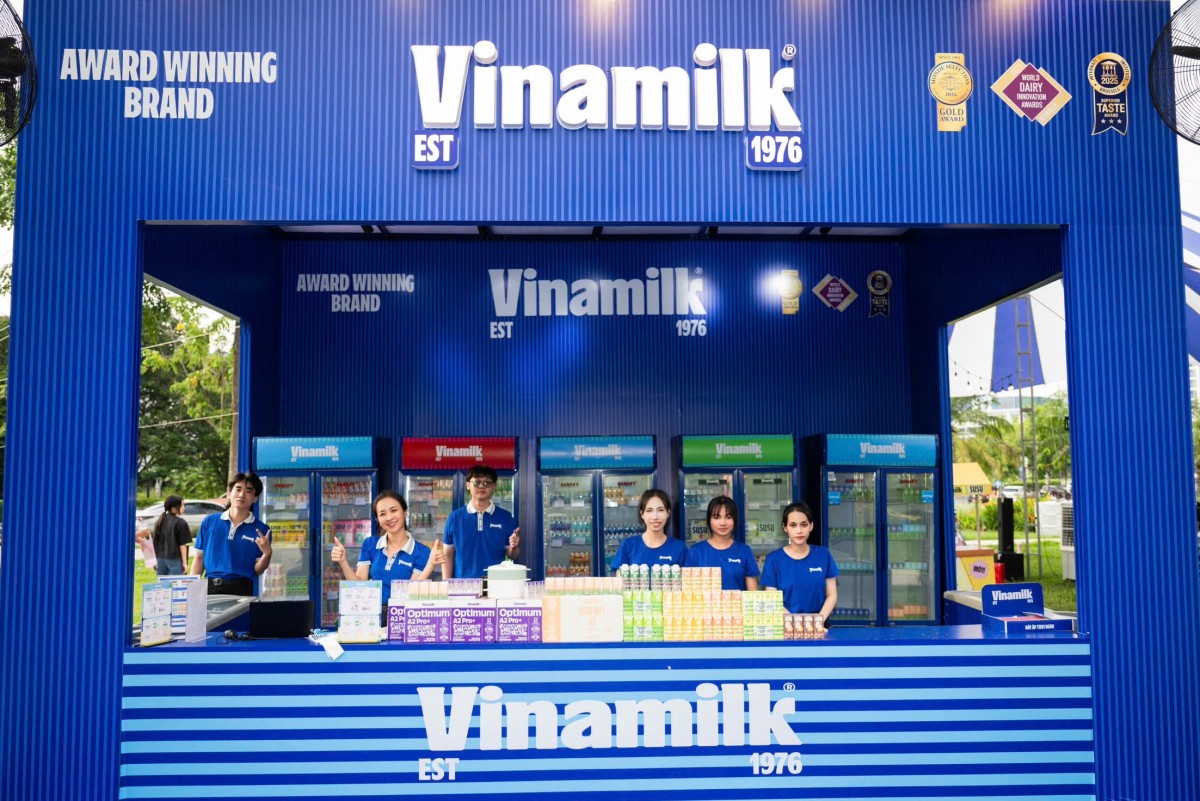 Vinamilk cùng trẻ em tận hưởng ngày hội mùa hè tại Phú Mỹ Hưng