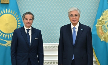 Kazakhstan ‘bật đèn xanh’ tiếp nhận uranium làm giàu của Iran