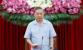 'Hướng tới bộ máy mạnh hơn, phục vụ nhân dân tốt hơn'