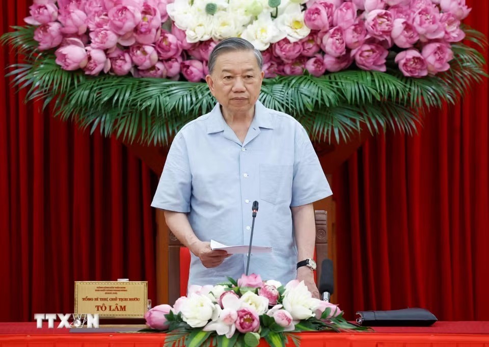 'Hướng tới bộ máy mạnh hơn, phục vụ nhân dân tốt hơn'