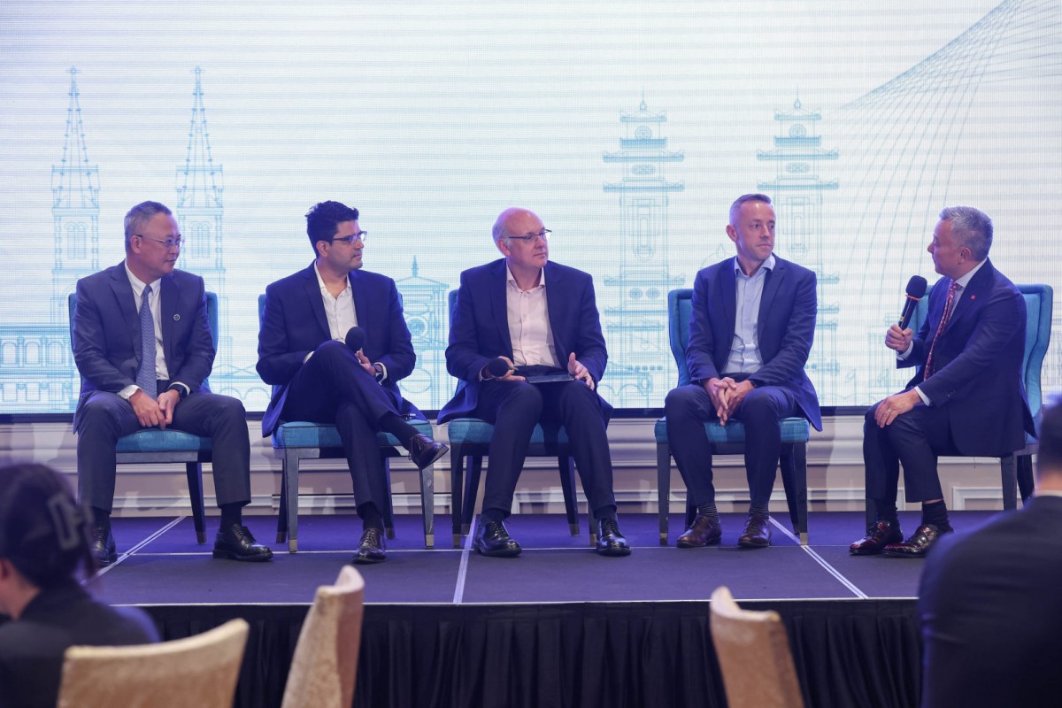 UBCKNN giới thiệu chính sách phát triển thị trường vốn tại Singapore