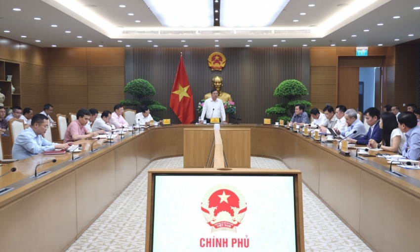 Bảo đảm chất lượng và quyền lợi người tiêu dùng với xăng E10