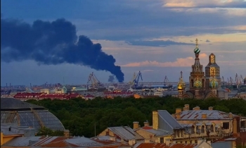 Ukraine tập kích sâu vào lãnh thổ Nga, cảng dầu cháy dữ dội