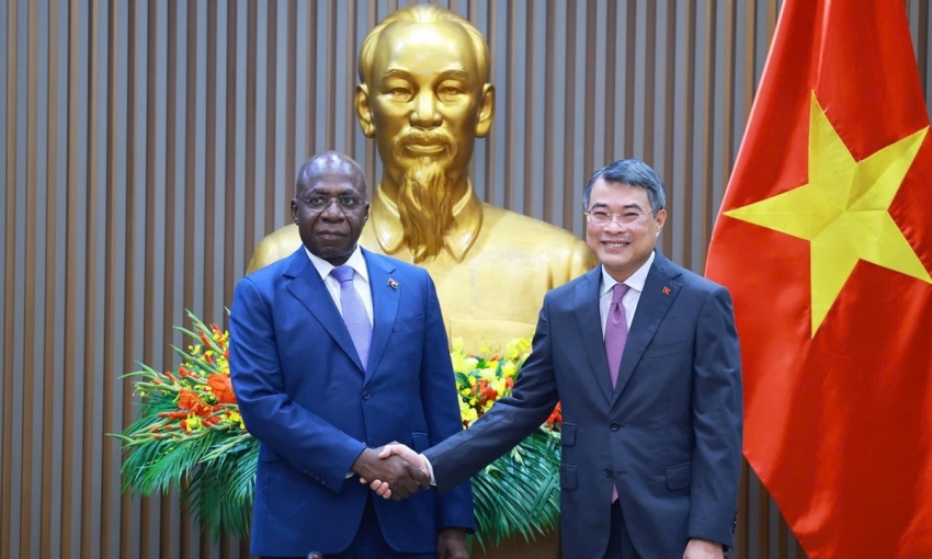 Thủ tướng tiếp Bộ trưởng Ngoại giao Cộng hòa Angola