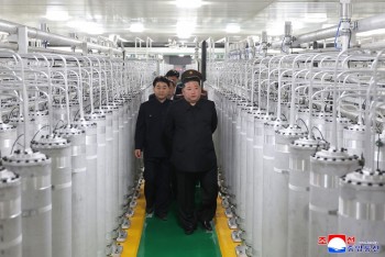 Ông Kim Jong Un chỉ đạo tăng cường năng lực hạt nhân Triều Tiên