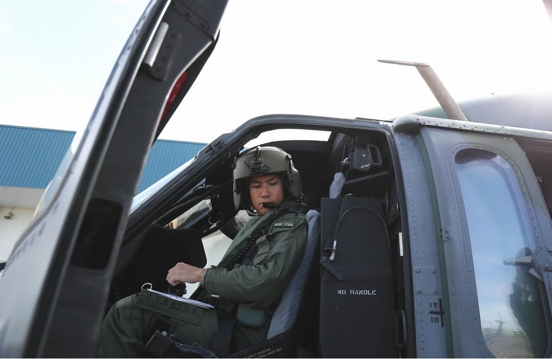 Hoàng tử Abdul Mateen là Trung tá trong Không quân Hoàng gia Brunei. Ảnh: X/@tmski